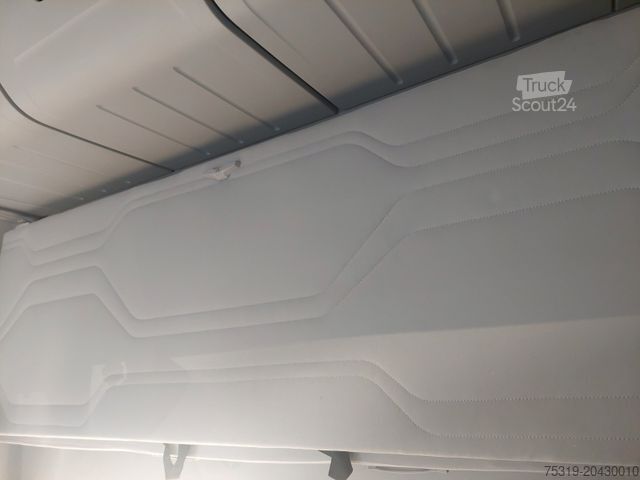 Nagy térfogatú nyergesvontató FORD F-Max 1850 LL