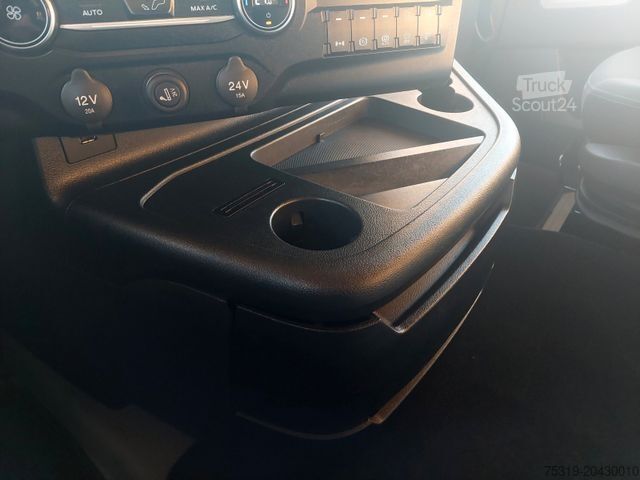 Nagy térfogatú nyergesvontató FORD F-Max 1850 LL