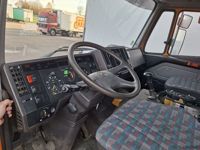 Tovornjak s ploščadjo MERCEDES-BENZ 1824 AK 4x4 Allrad Pritsche Kran HMF1253 K4 Funk