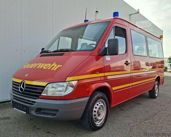 Kleinbus MERCEDES-BENZ 211 CDI Sprinter 9-Sitzer 106 tkm Feuerwehr MTW