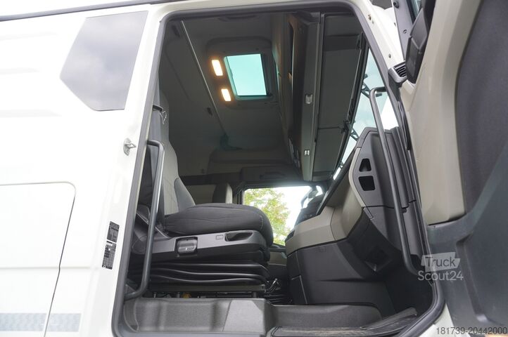 BDF basculante MAN TGX 26.470 6x2 COINTAINERKIPPER HYVA