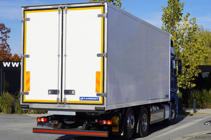 хладилен камион Mercedes-Benz Actros 2548 E6 / GIGA / Cab Lounge chair