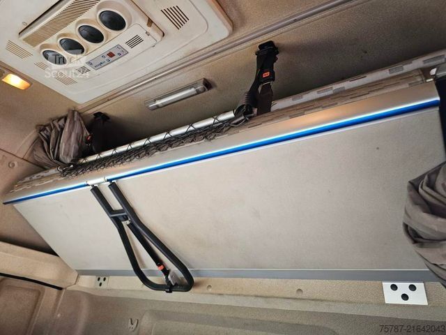 Flatbed truck with tarp DAF DAF CF 310 Space Cab, Gardine, Ladebordwand 1,5