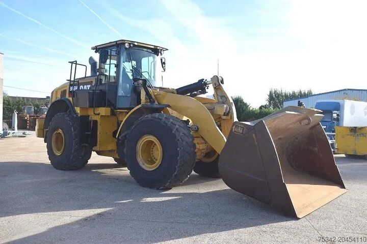 Chargeuse sur pneus Caterpillar 966 M