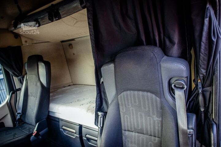 Brezentas MERCEDES ACTROS 2548 BL