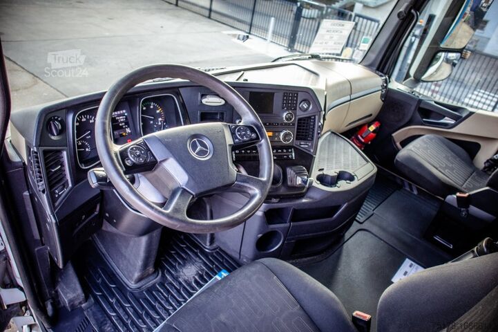 Brezentas MERCEDES ACTROS 2548 BL