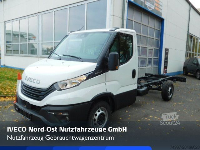 Hűtős teherautó IVECO 35S16HA8 Hi-Matic  LED