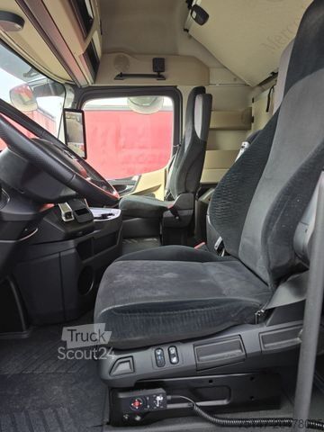 Véhicule tracteur volume MERCEDES-BENZ 1848 LS Actros BigSpace Retarder ACC MirrorCam