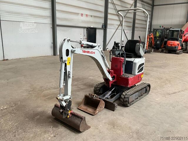  Takeuchi TB 210 R