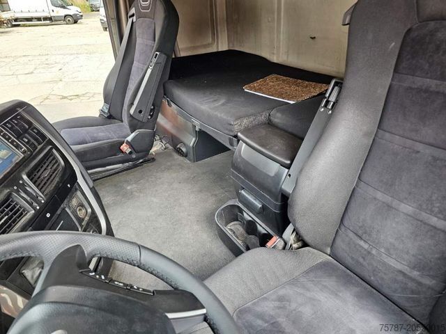 Standard trækkerunit IVECO 460,Retrader,Standklima, voll durchrep., CNG