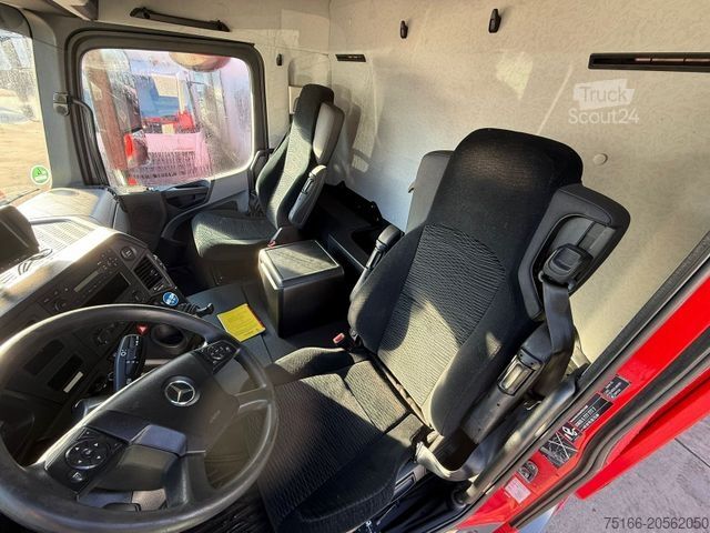 Škatlasti tovornjak MERCEDES-BENZ ANTOS 2540 L Getränke 6,95 m LBW 2 T*AHK*LENK