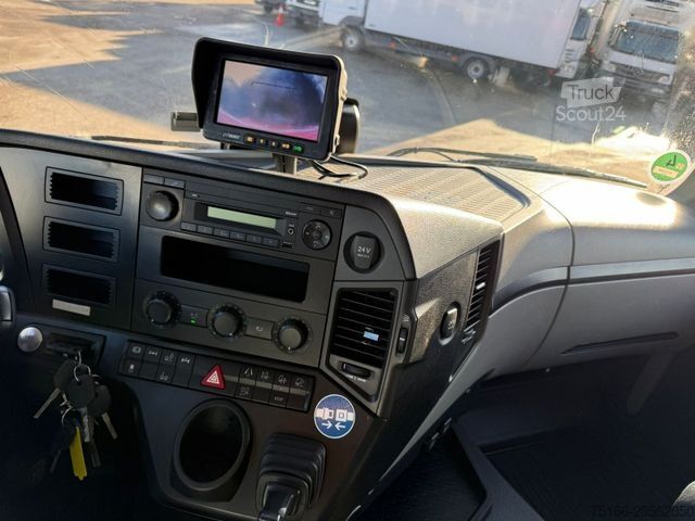 Škatlasti tovornjak MERCEDES-BENZ ANTOS 2540 L Getränke 6,95 m LBW 2 T*AHK*LENK