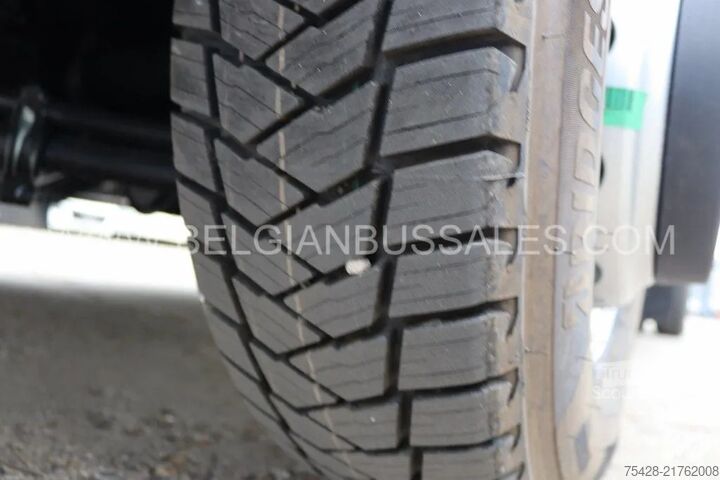 минибус Iveco Daily Line /Airco / USB