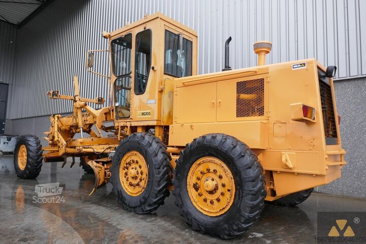 Grader Mitsubishi MG300