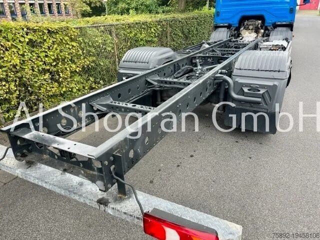 Chassis med førerhus Mercedes-Benz Atego 1318 4x2/Euro 6/Schaltung/Klima/1218
