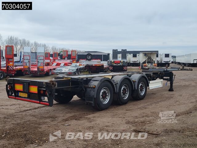 Transport av containrar Renders 800 3 axles TUV 10/26 Multi 45'ft Lifting Axle