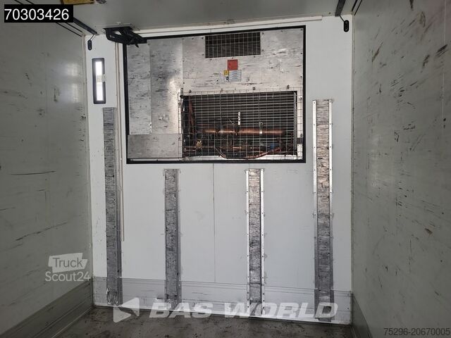 Kyld/fryst transport Schmitz SCB*S3B TUV 01/26 Tailgate Bi-Temp Lifting Axle...