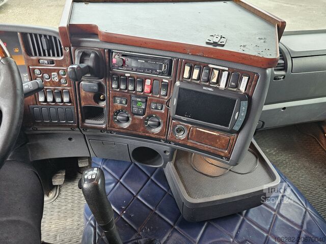 Standard dragbil SCANIA SCANIA R620LB6X4HHA Manuel PTO Blatt/Luf