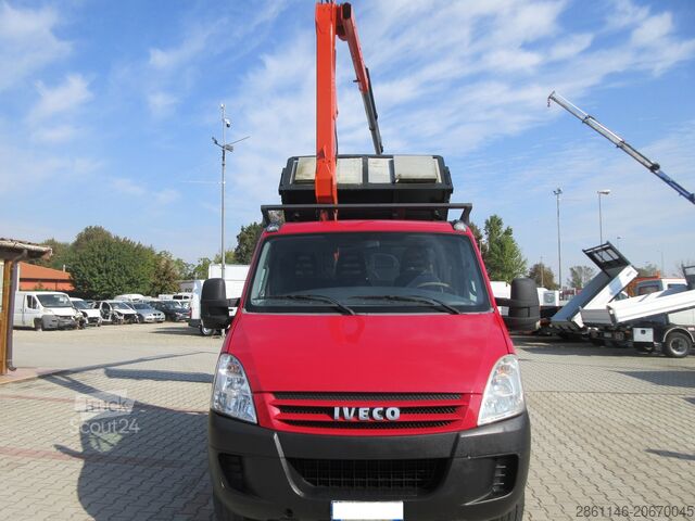 Lastbil med kran och tippflak IVECO DAILY 65C18