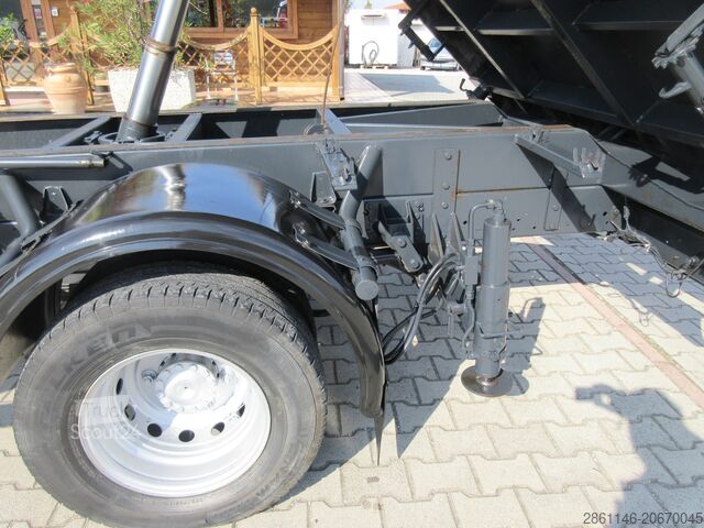 Lastbil med kran och tippflak IVECO DAILY 65C18