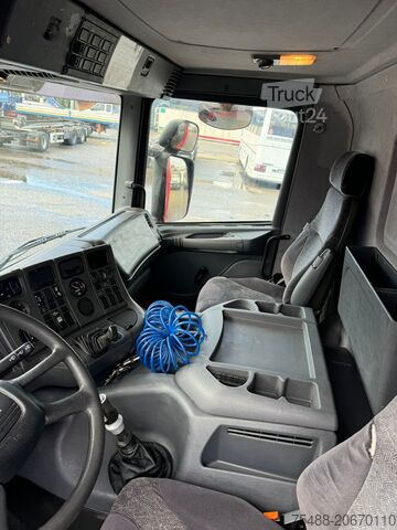 Avtagbar djurtransportlåda SCANIA 94 D 260 3 ASSI 6X2 TRASPORTO ANIMALI