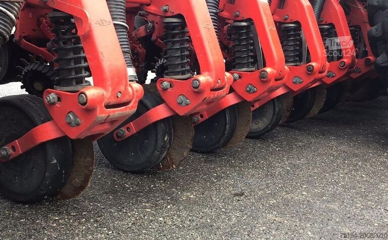 Presisjonssåmaskin Väderstad Tempo L 24