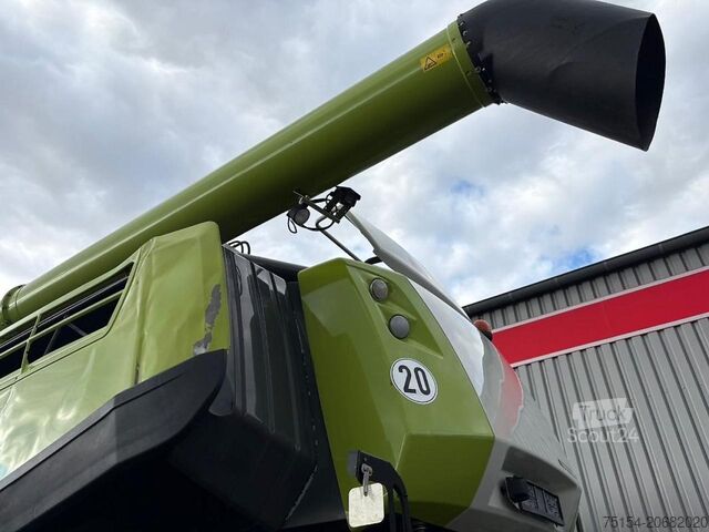Зерноуборочный комбайн CLAAS Lexion 70 TT + Vario 900