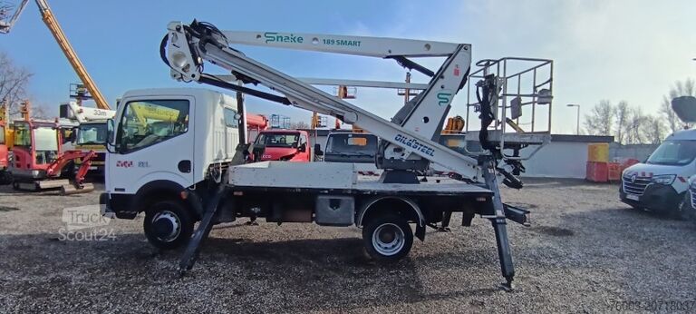 Skříňová dodávka Nissan Cabstar Oil&Steel Snake 189 Smart - 18 m