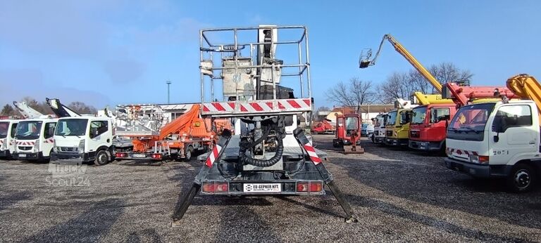 Skříňová dodávka Nissan Cabstar Oil&Steel Snake 189 Smart - 18 m