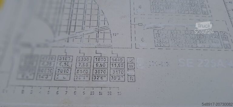 Самоскид з краном-маніпулятором Mercedes-Benz 3335