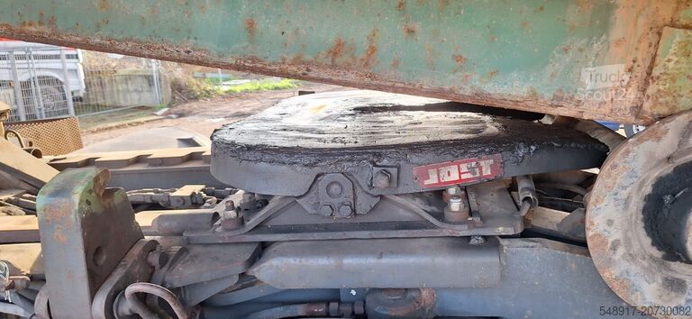 Самоскид з краном-маніпулятором Mercedes-Benz 3335