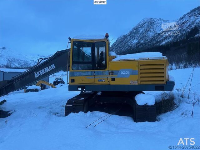 Koparka gąsienicowa Åkerman EC200 excavator with 2 buckets. SEE VIDEO.