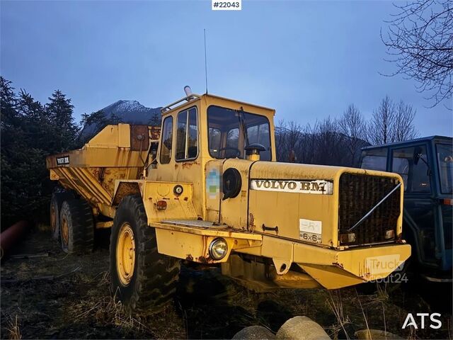 Dumper Volvo 861 6x6 Dump Truck.