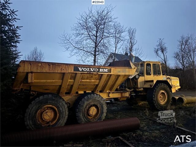 Dumper Volvo 861 6x6 Dump Truck.