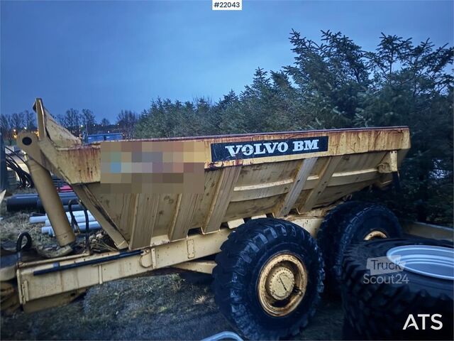 Dumper Volvo 861 6x6 Dump Truck.