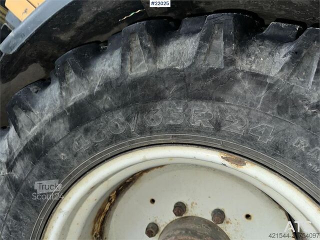 Wiellader Lundberg 6200LSE wheel loader with snow blower, bucket and