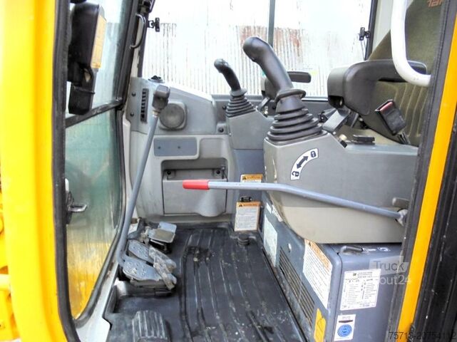 Minigraver Takeuchi TB 235