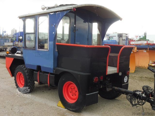 Bestelwagen Cordes Zugmaschine (Lokomotive) Personenanhänger