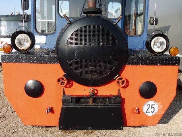 Nákladné vozidlo na špeciálne účely Cordes Zugmaschine (Lokomotive) Personenanhänger