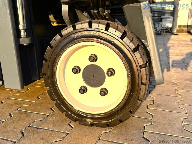 Chariot élévateur à 4 voies Combilift C3000CB / LPG / TRIPLEX - 4900MM / LPG