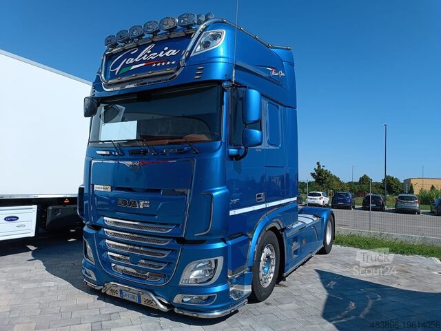 Traktör Daf XF 530 FT