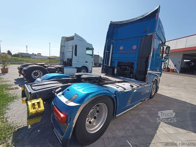 Traktör Daf XF 530 FT
