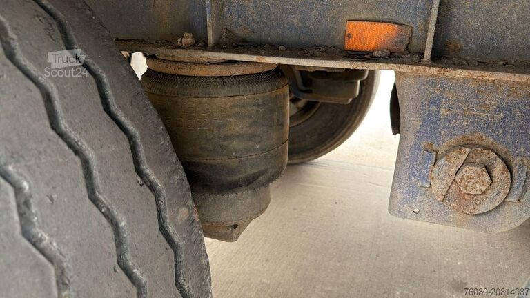 Rimorchio della piattaforma Van Hool 3B2007 (DRUM BRAKES / FREINS TAMBOURS / BELGIAN...