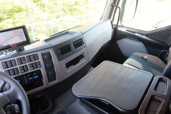 Box body Volvo FE Bak+Klep Dhollanida 2.000 kg