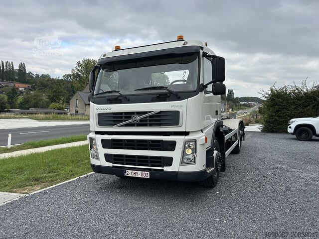 Tracteur routier standard Volvo Fm