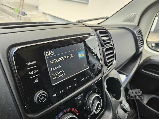 Furgone personalizzato Fiat Ducato 120 L2H1 Visibility Kamera 260° Türen