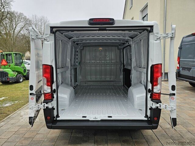 Furgone personalizzato Fiat Ducato 120 L2H1 Visibility Kamera 260° Türen