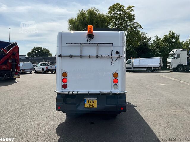 Silniční zametač Ravo 540 Euro 6 with 3-rd brush