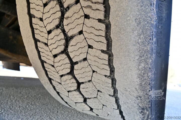 Standaard trekker MAN TGX18.560  XXL Retarder Alufelgen 2 Betten