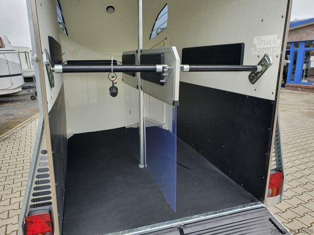 Ρυμουλκούμενο μεταφοράς αλόγων BÖCKMANN Master -WCF- (21)